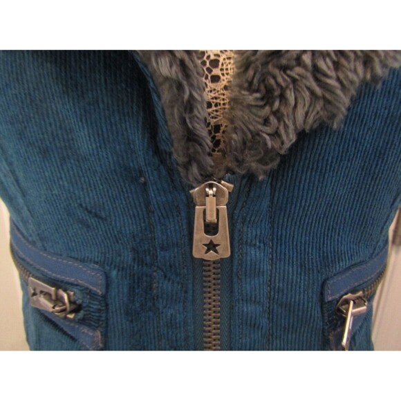 Levi’s Vest Sample Garment Blue Corduory Faux Fur Lined Womens Size M - Picture 7 of 11